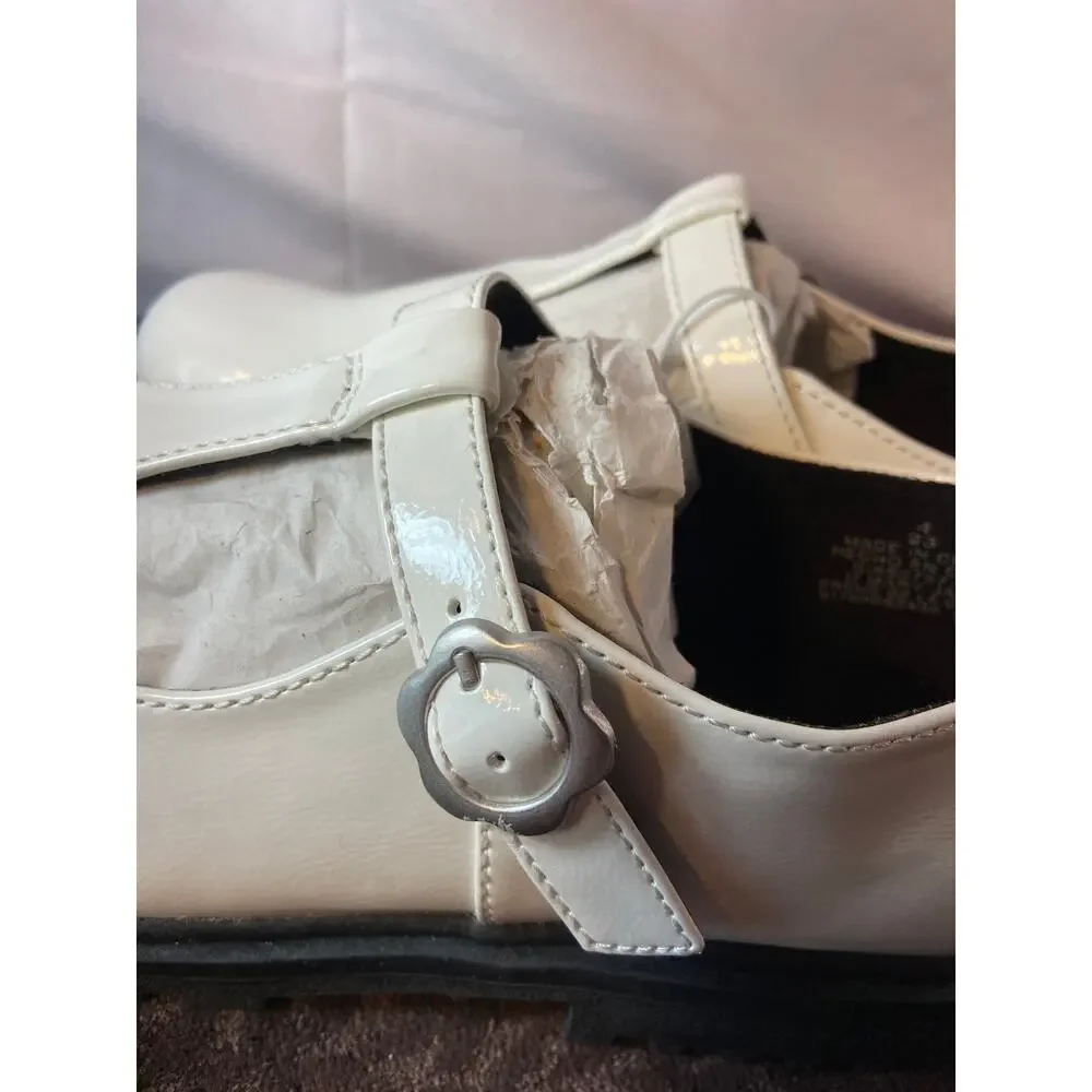Old‎ Navy girls chunky patent leather white shoes